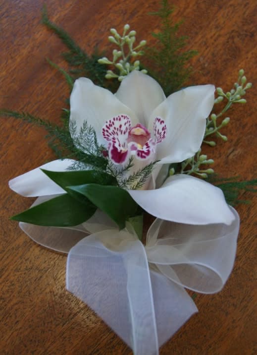 Wedding boutonniere or corsage by Tropical Arrangements, Randallstown MD