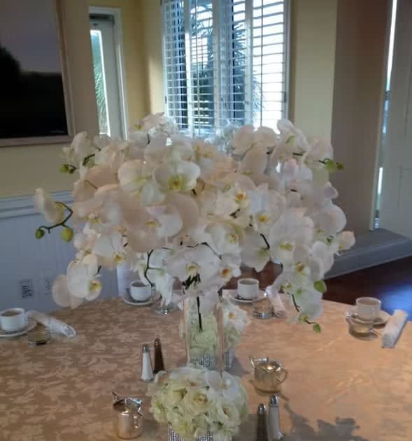 Tall wedding centerpiece by Tropical Arrangements, Randallstown MD
