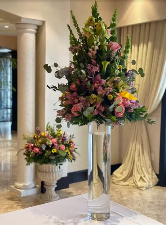 Tall wedding centerpiece by Tropical Arrangements, Randallstown MD