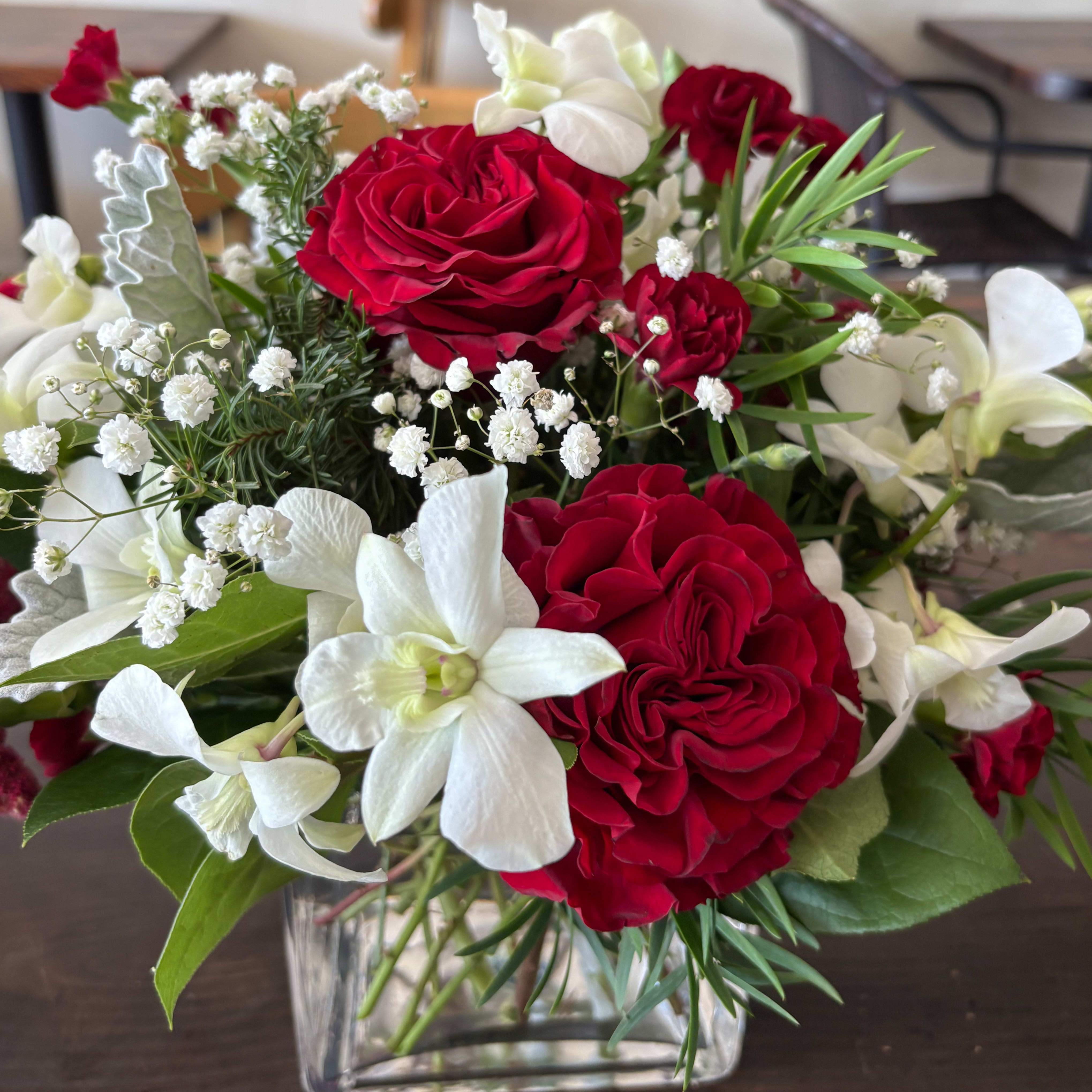 Florist Design Holiday Flower Bouquet