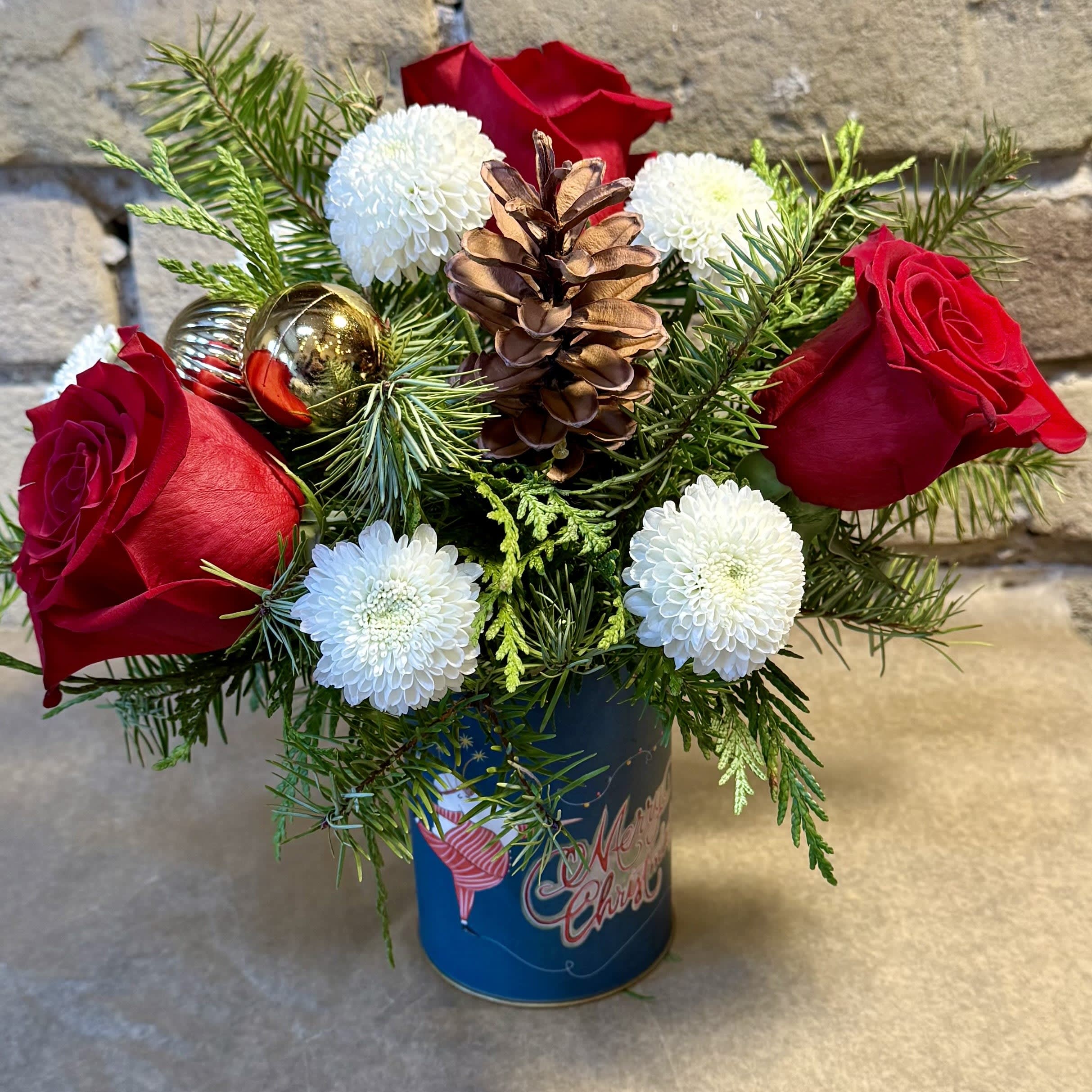 Dancing Santa Arrangement