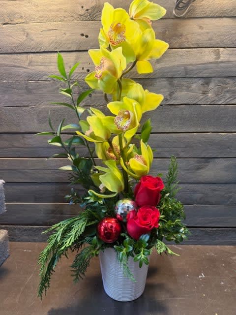 Green Beauty  EBF-355 Flower Bouquet