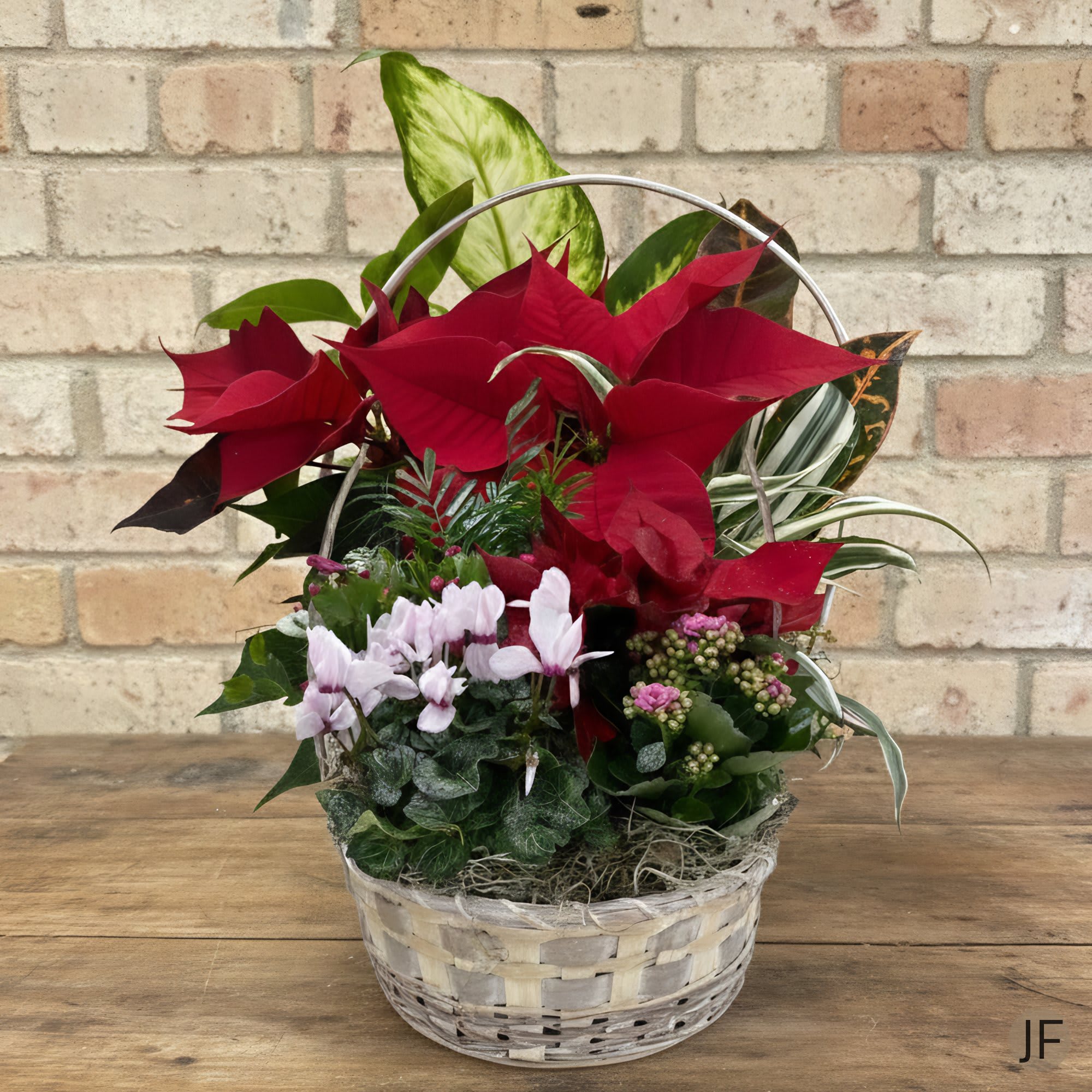 Holiday Spirit Basket