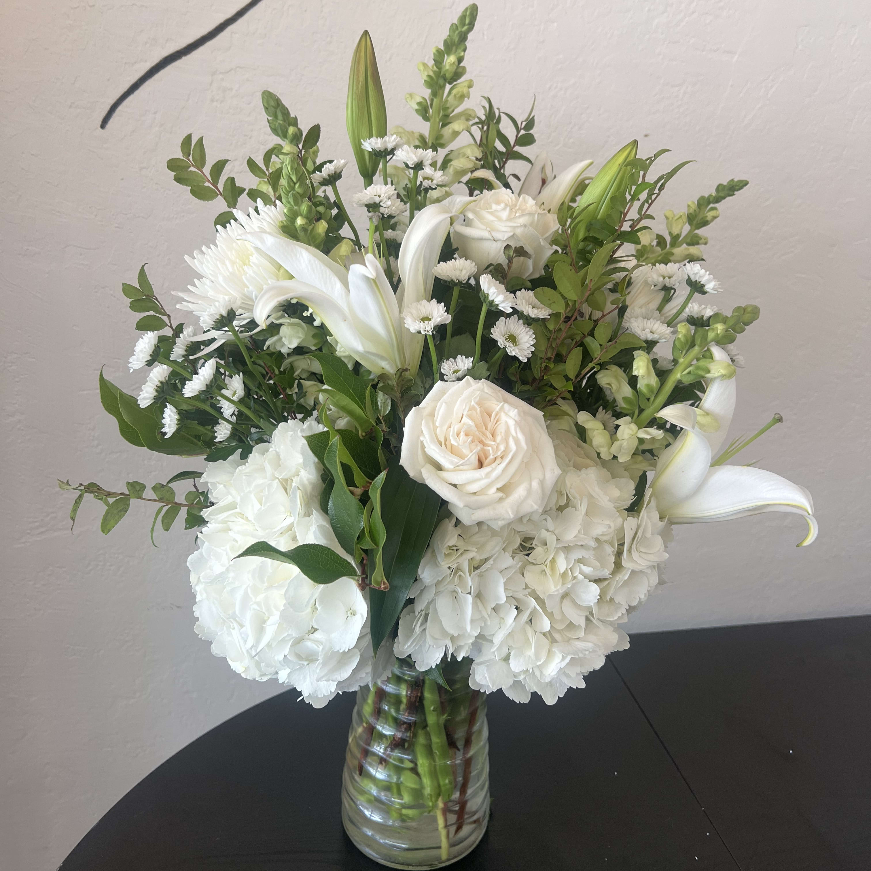 White Pallet Flower Bouquet