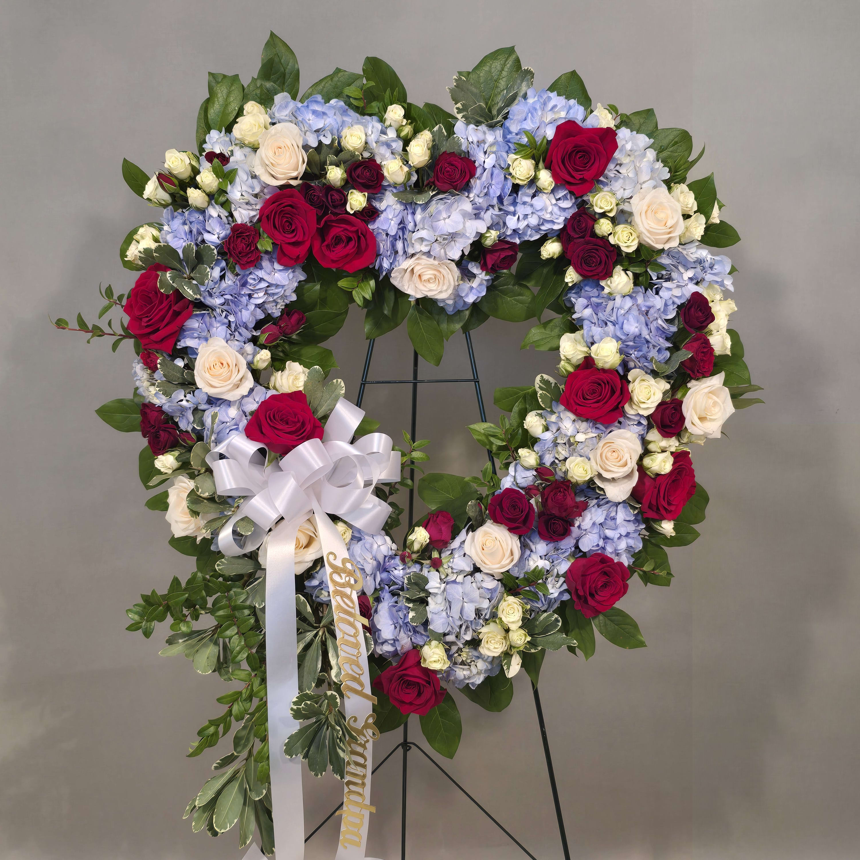 HYDRANGEA AND ROSES OPEN HEART STAND