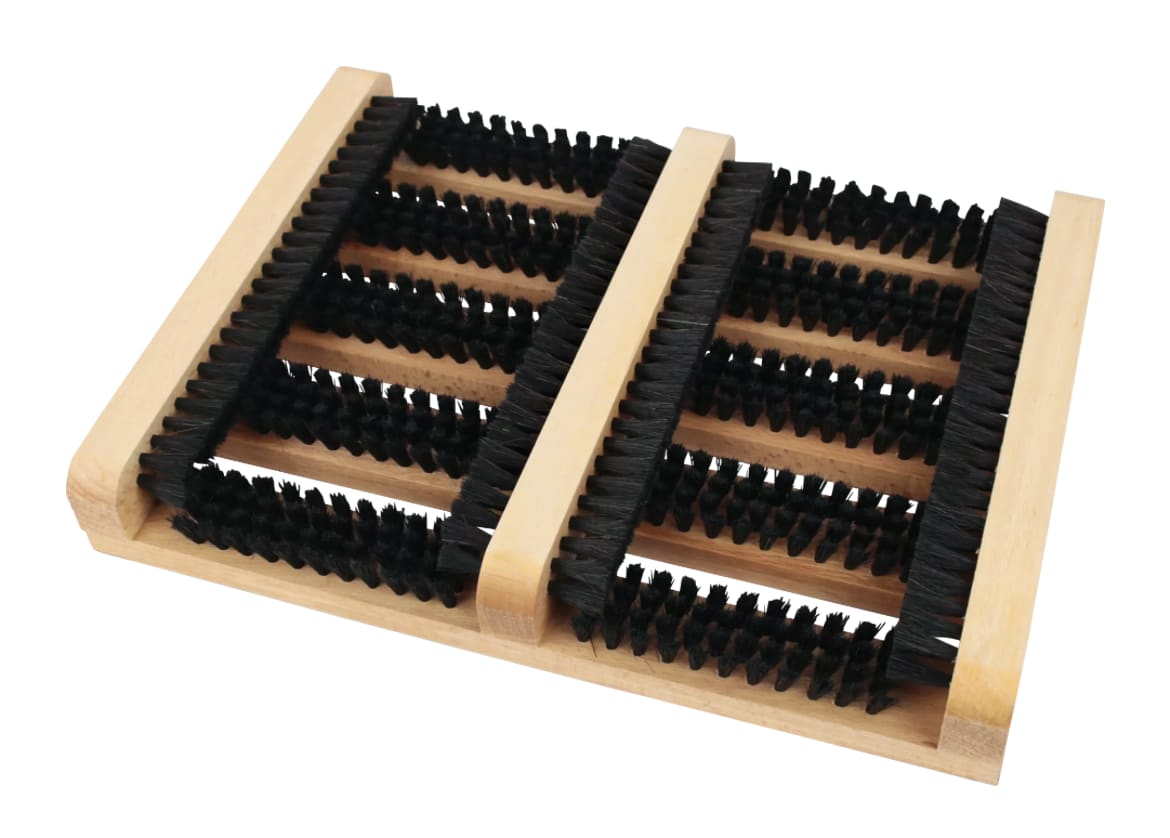 Doormat with side scrapers