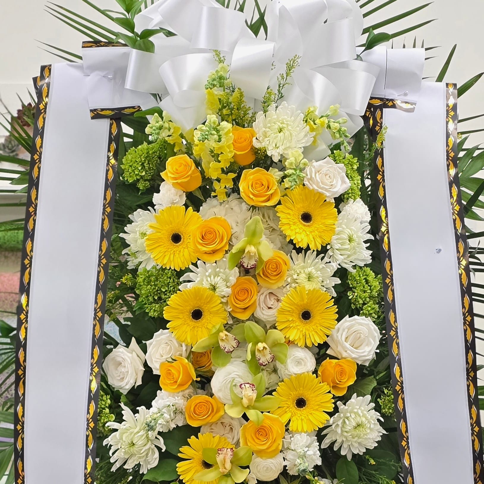 Vibrant Standing Spray