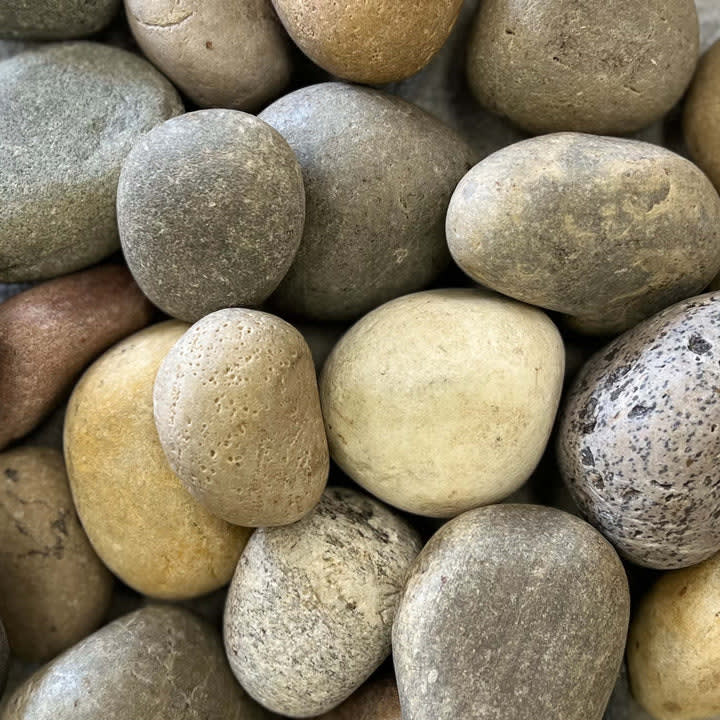 Rainbow RiverStone Yard / With Installation Flower Bouquet