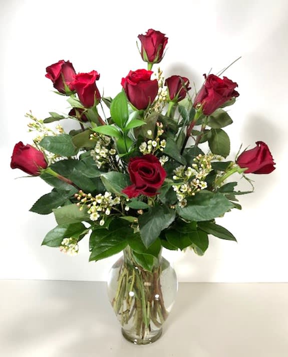 Red Roses in St. Louis (one or two dozen) Flower Bouquet