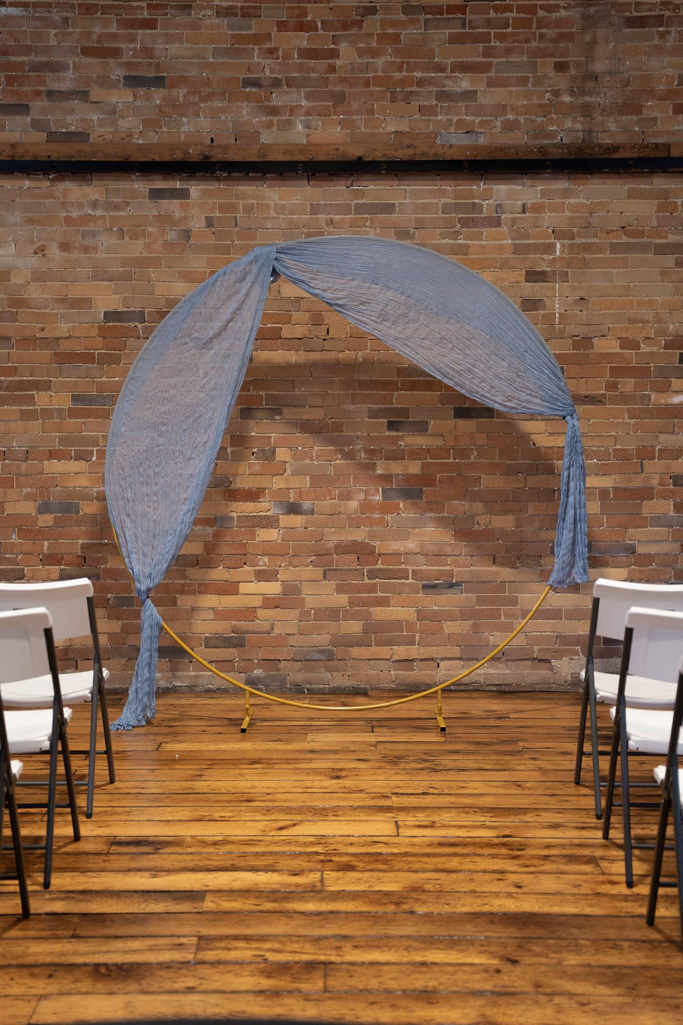 Gold Round Arch | Rental