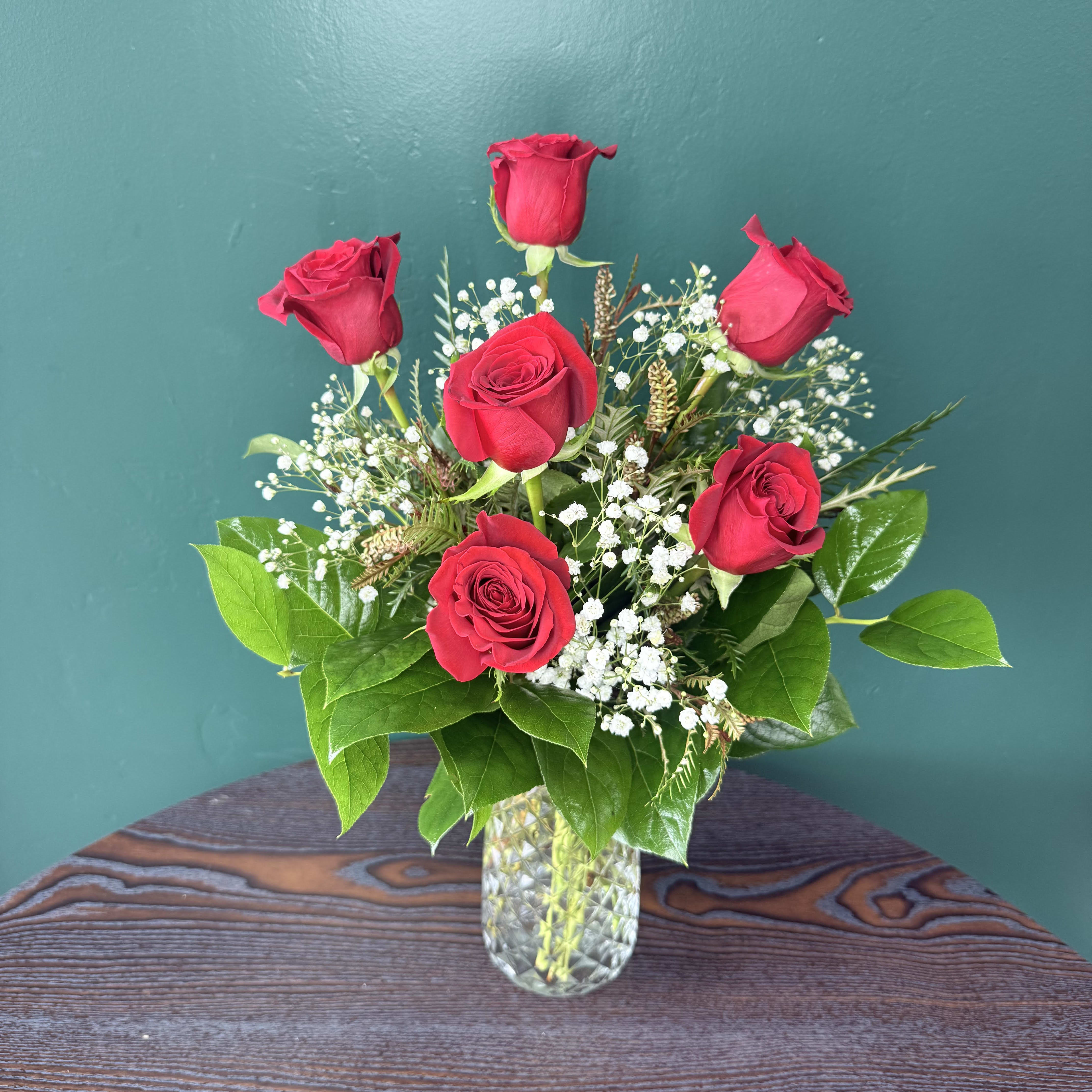 Classic 1/2 Dozen Roses With Filler Flower Bouquet