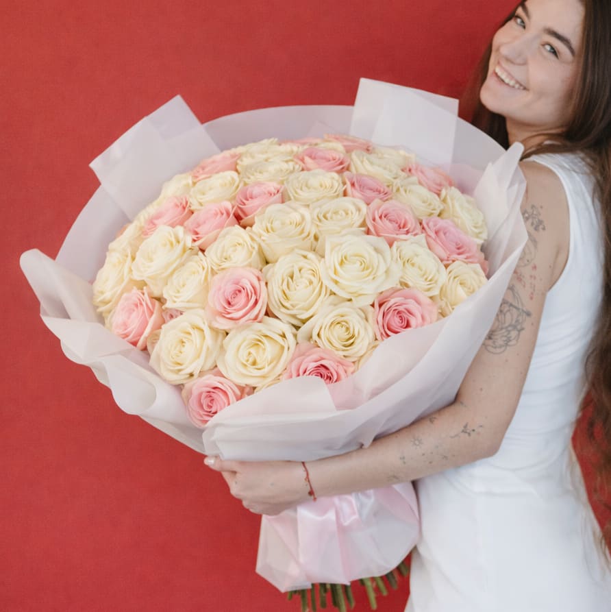 WHITE & PINK ROSES