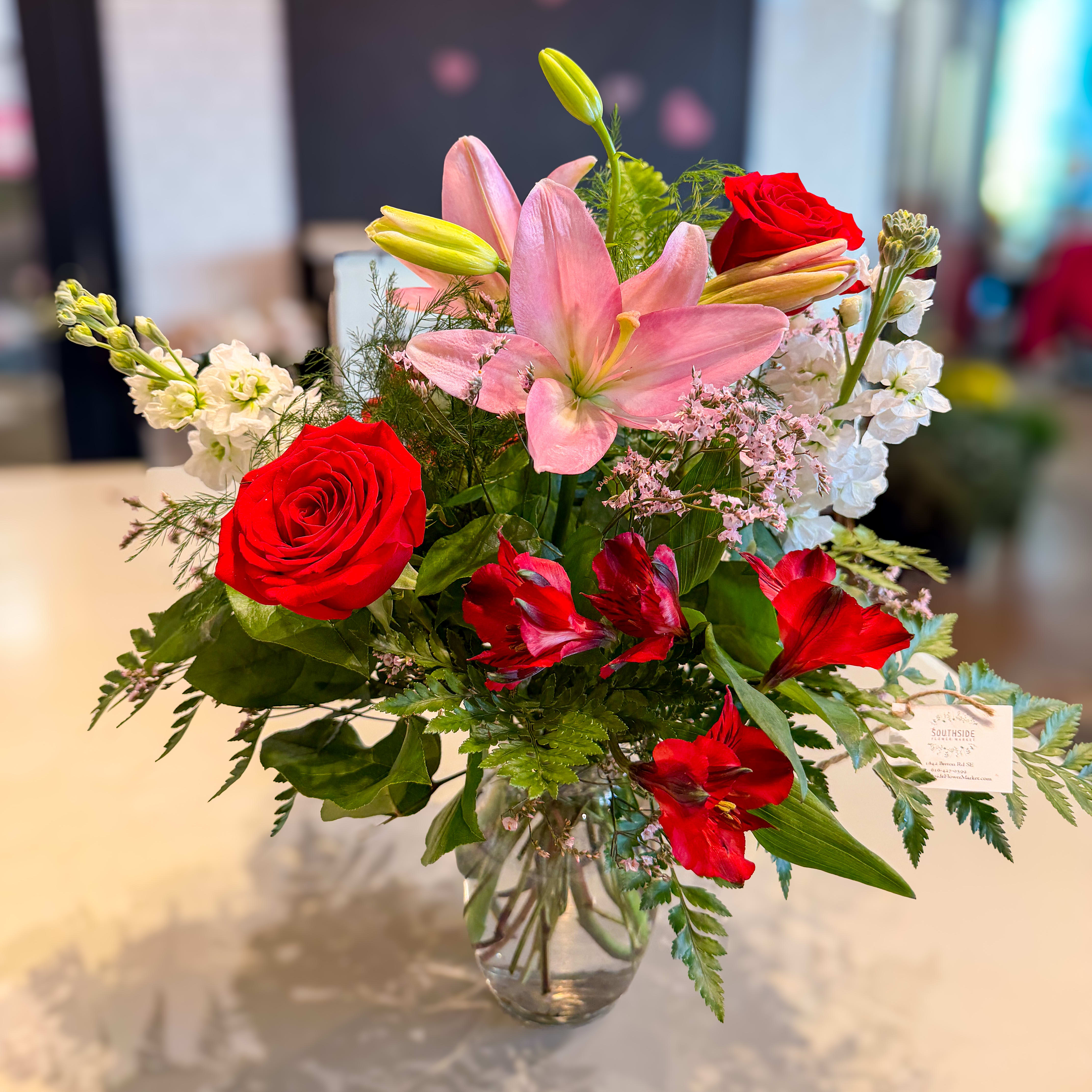 Valentine Colors Deluxe Traditional Arrangement Flower Bouquet