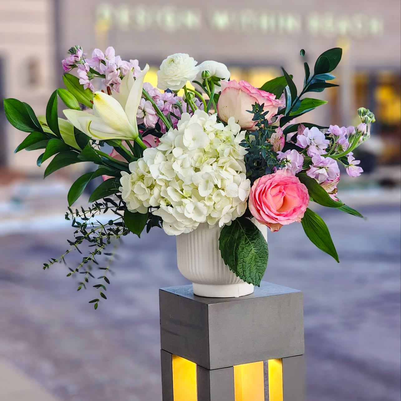 Valentine Designer's Choice Luxurious Arrangement Flower Bouquet