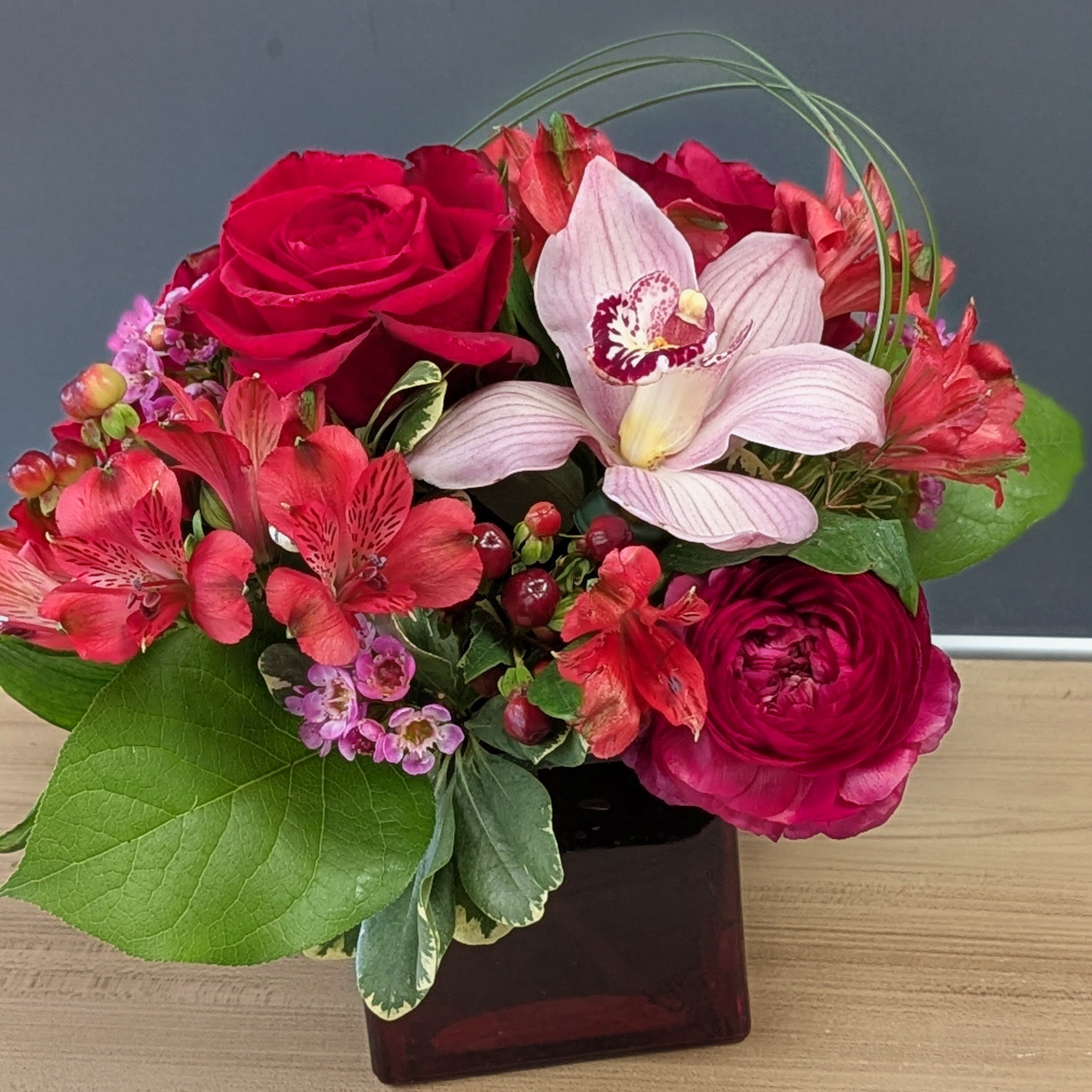 Red Romance Flower Bouquet