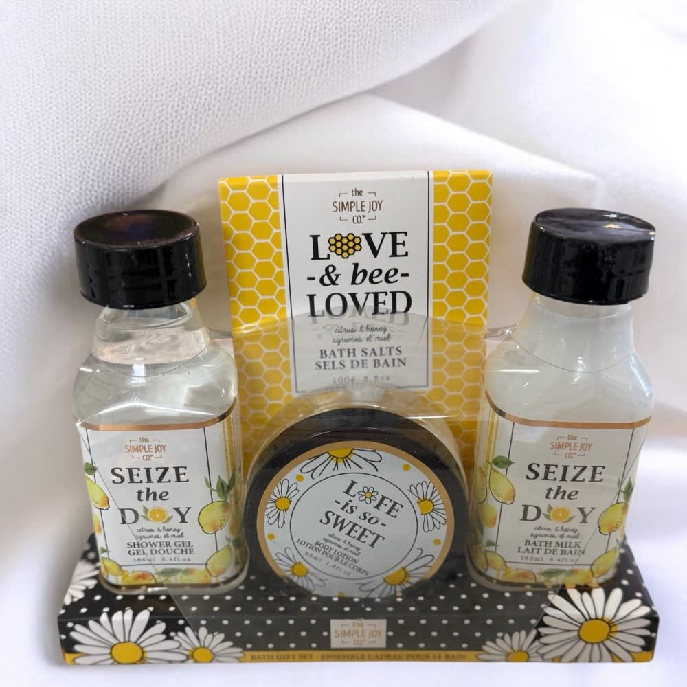 Love & Bee Loved Bath Gift Set