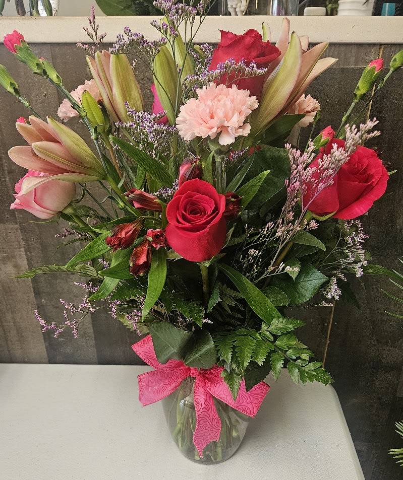 The Romantic Mix Arrangement in Vase Flower Bouquet