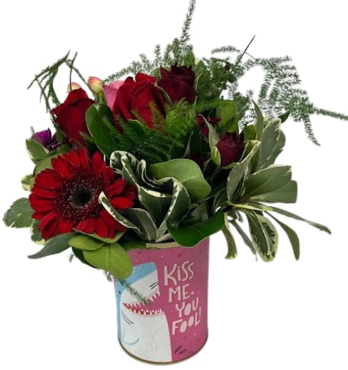 Kiss Me You Fool VM-1442 Flower Bouquet