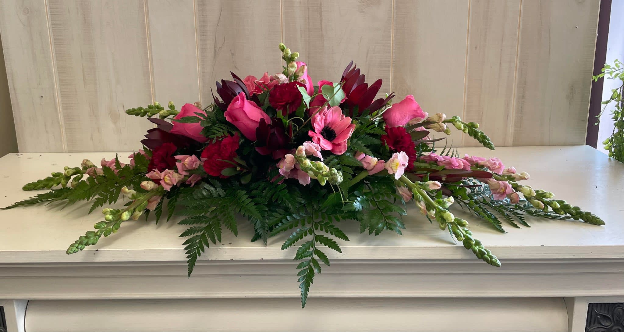 Tasteful Rosé Flower Bouquet