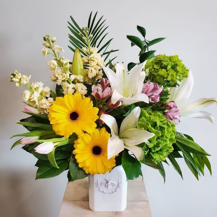 Beautiful Buzzing Flower Bouquet