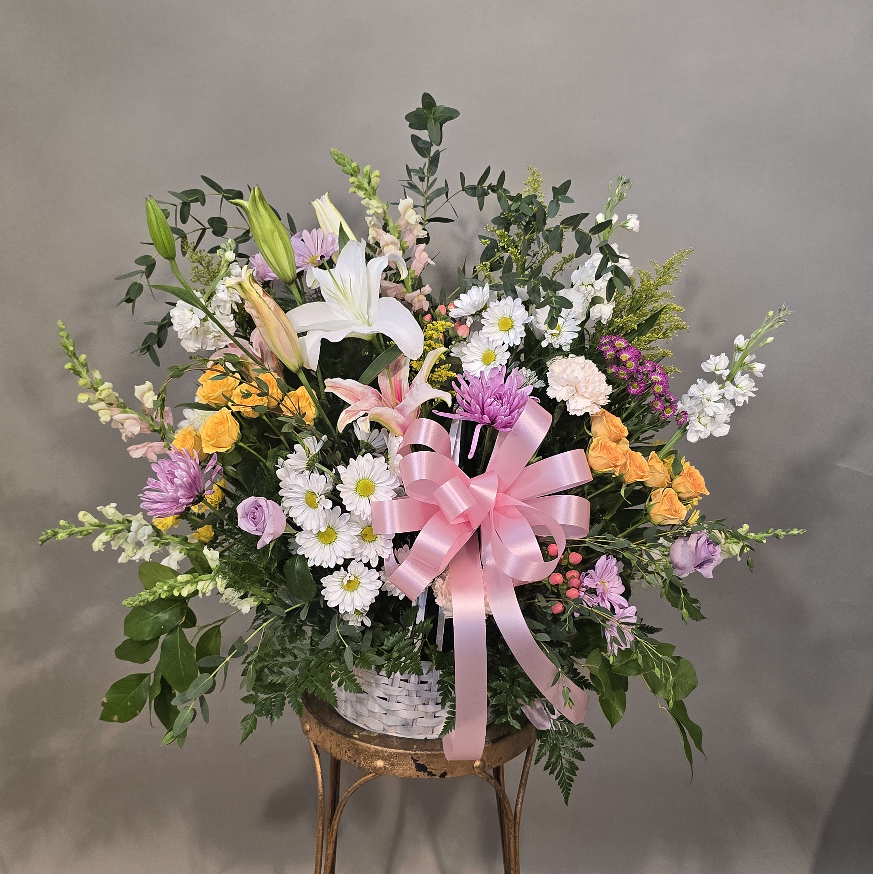 DESIGNER'S CHOICE PASTEL WICKER BASKET