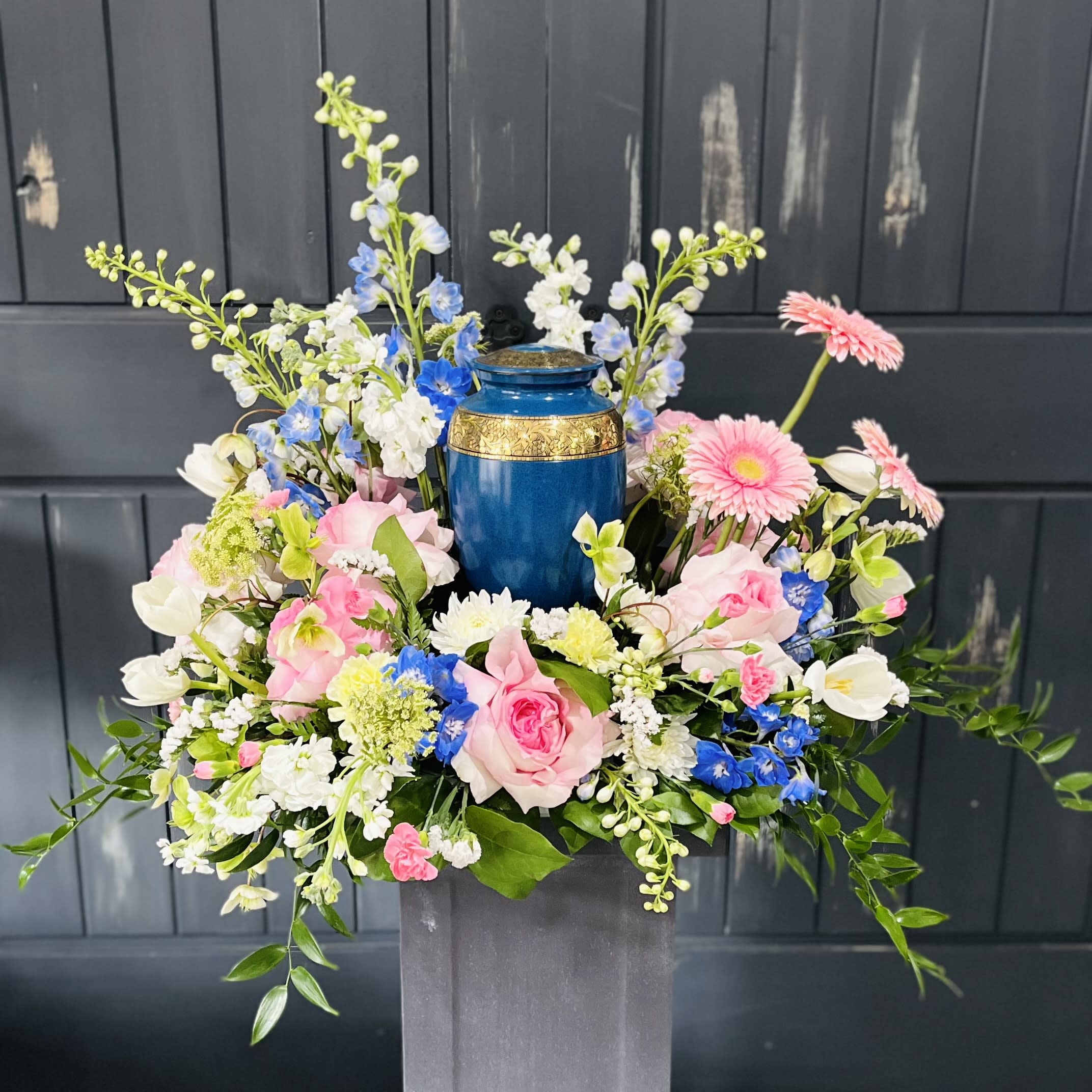 Blush & Blue Urn Surround