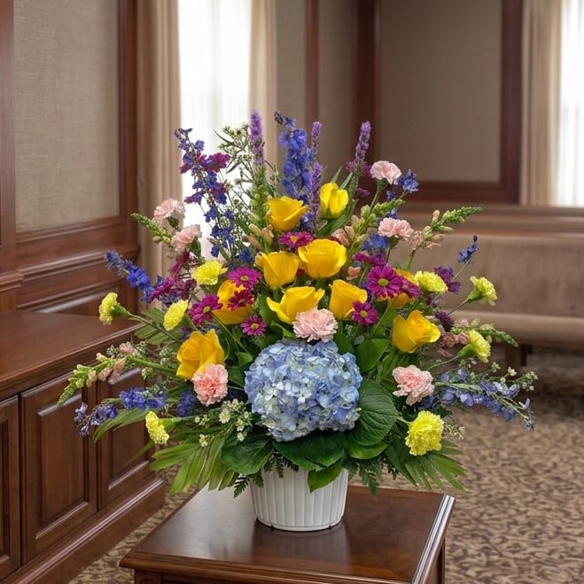 Heartfelt Memories Traditional Arrangement