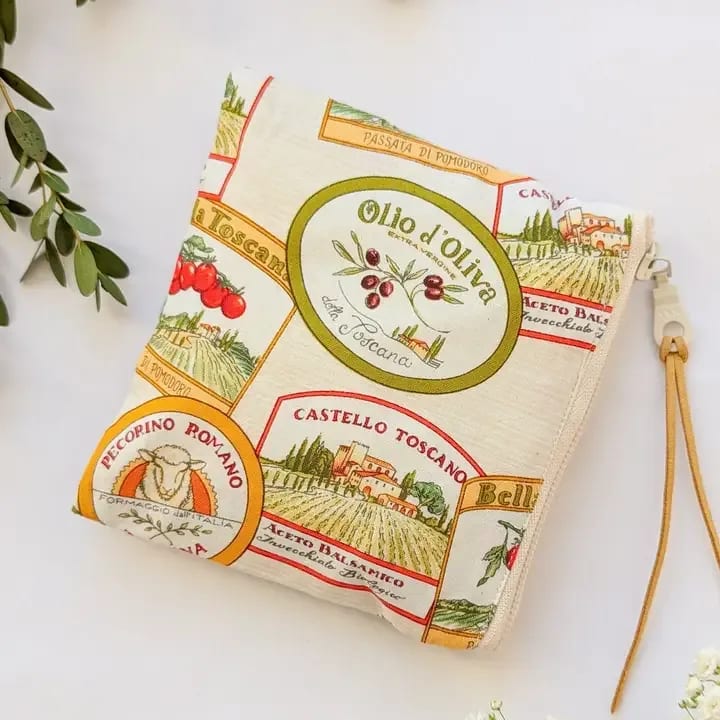 Che Buono Square Zip Pouch Flower Bouquet