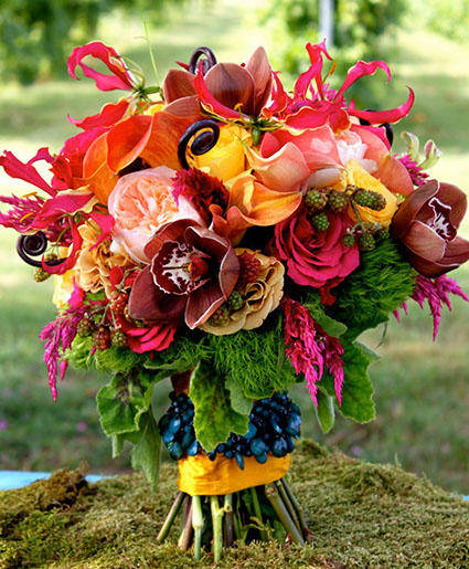 STRIKING SUMMER
BOUQUET