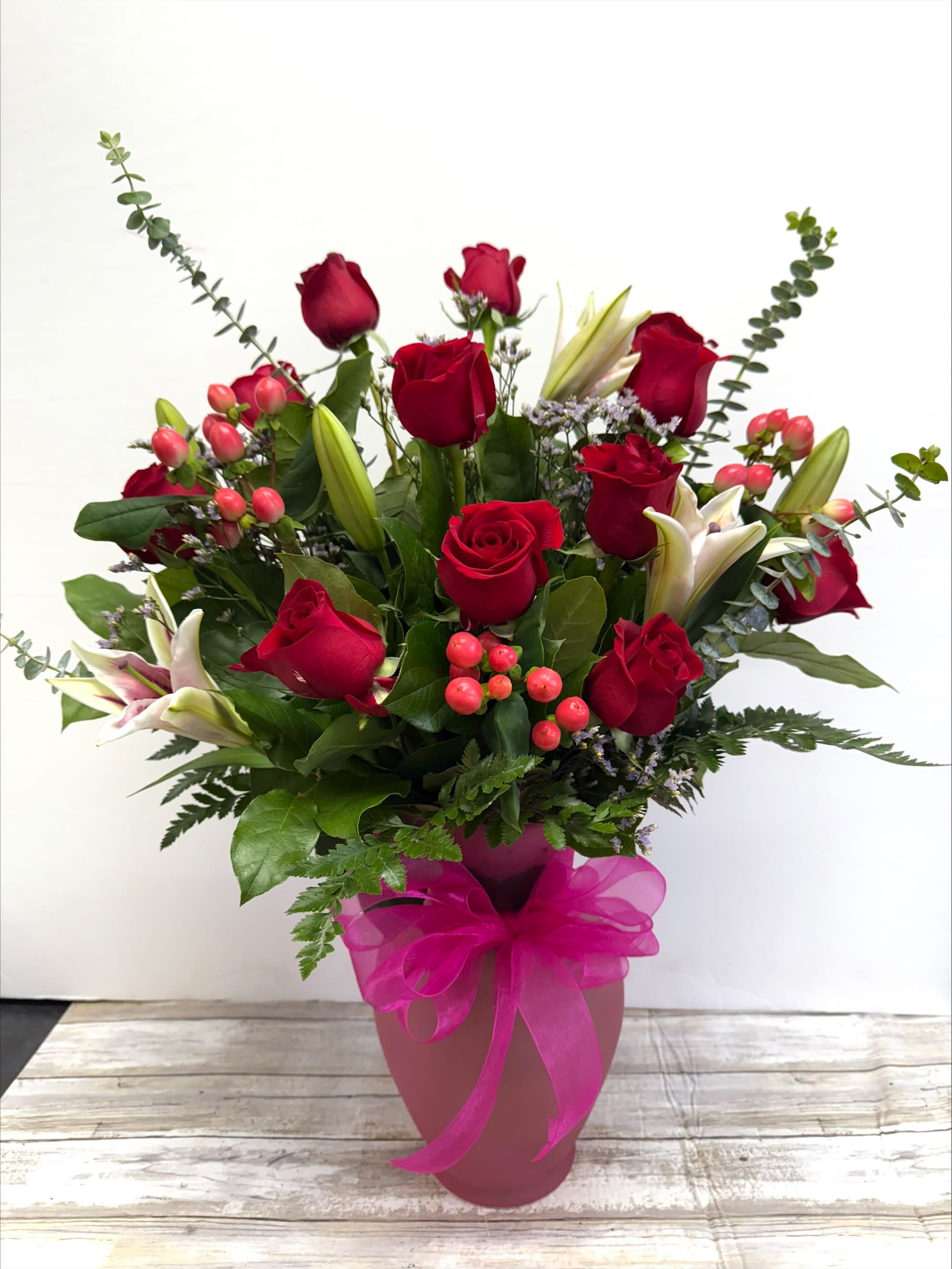 12 Rose Super Deluxe Rose Vase Flower Bouquet