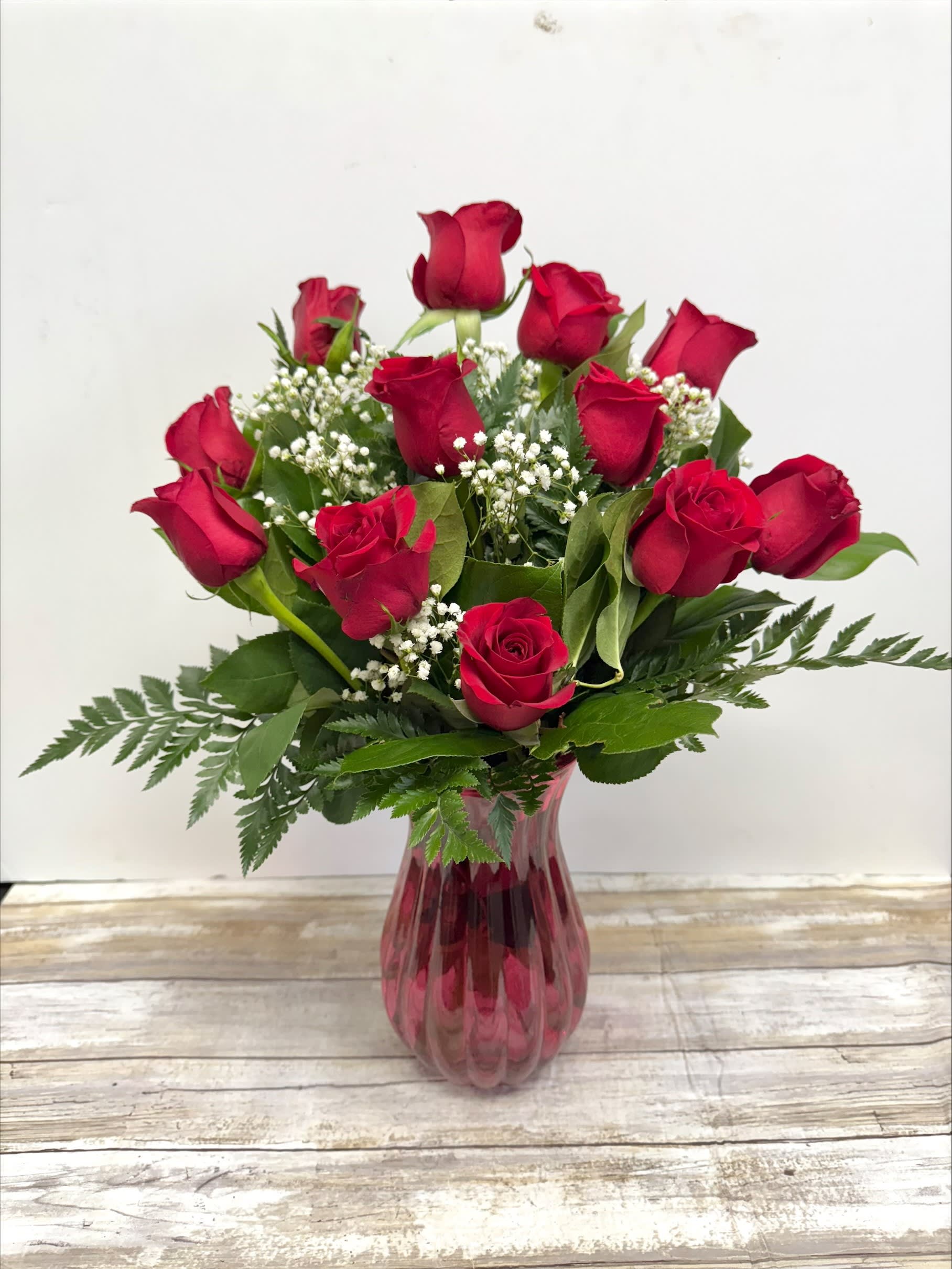 Mother's Day 12 Rose Arrangement