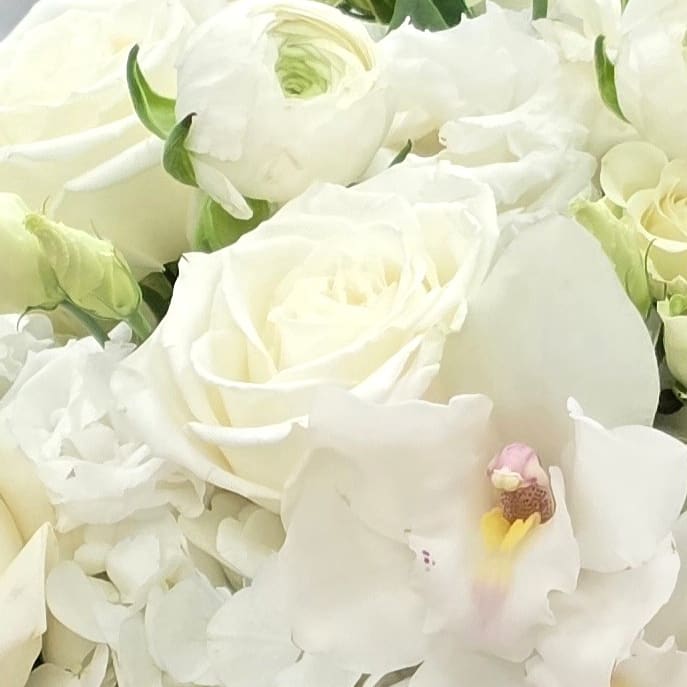 Designers Choice Mixed Arrangement (White Tone)