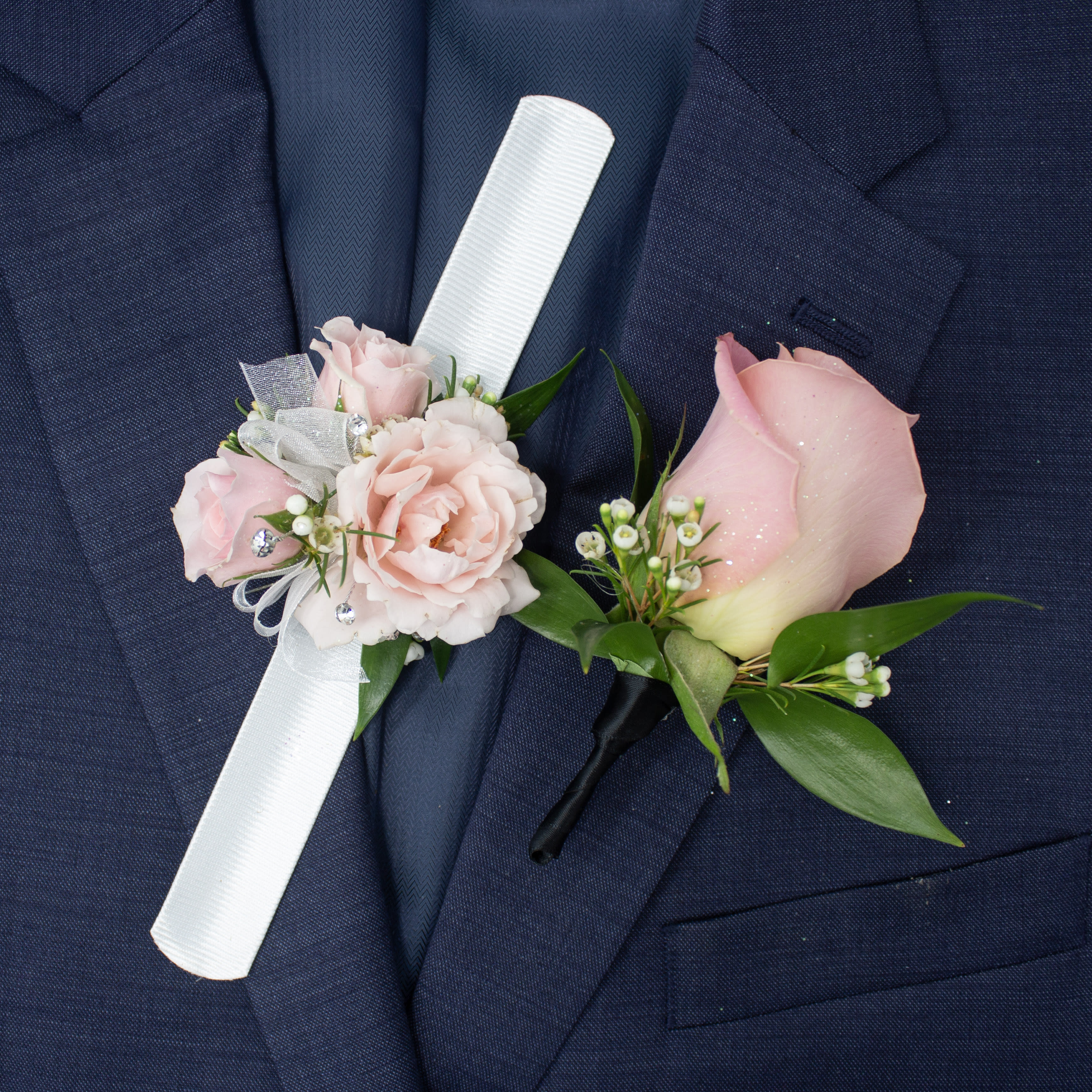 Petite Corsage with Boutonniere