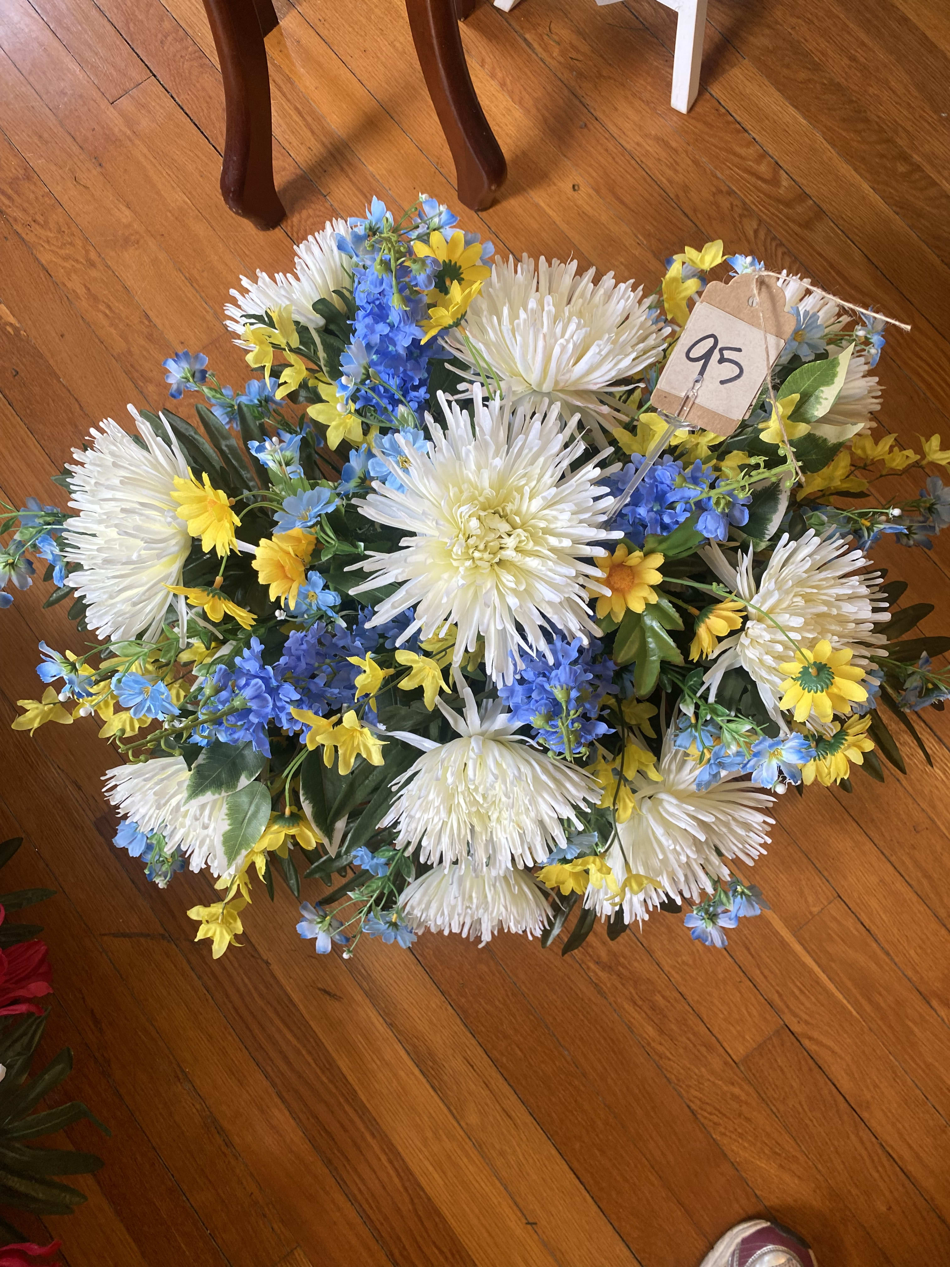 memorial daddle 4 Flower Bouquet
