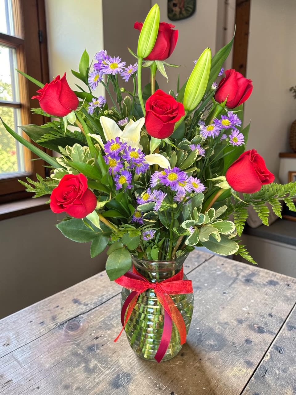 Six Roses With Oriental Lilies Flower Bouquet