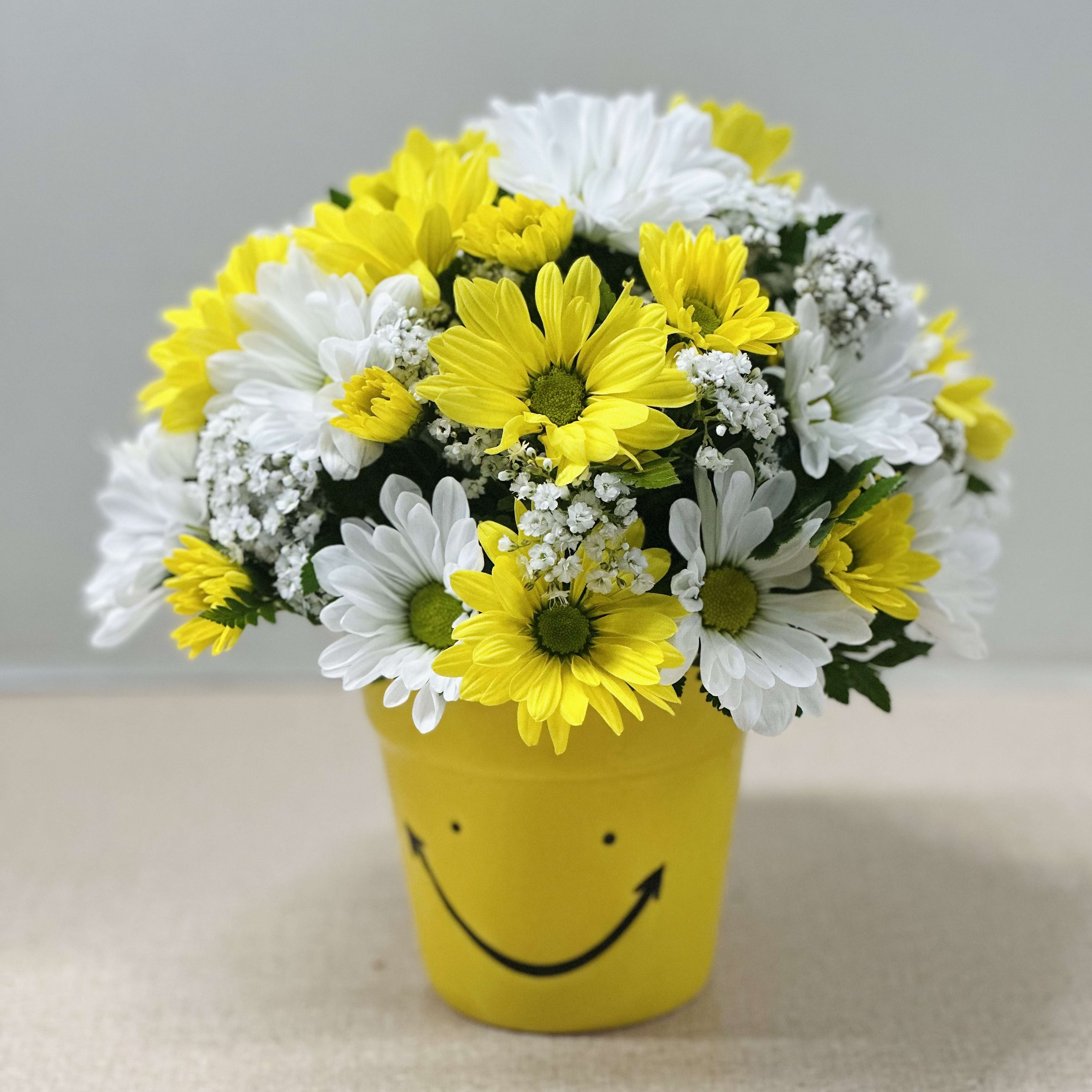 Daisy Smiles Flower Bouquet