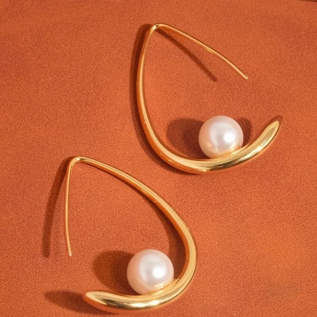 Tallis Drop Earrings Flower Bouquet