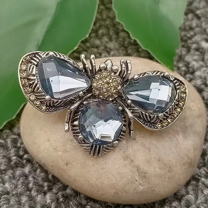 Rhinestone Bee Brooch Flower Bouquet