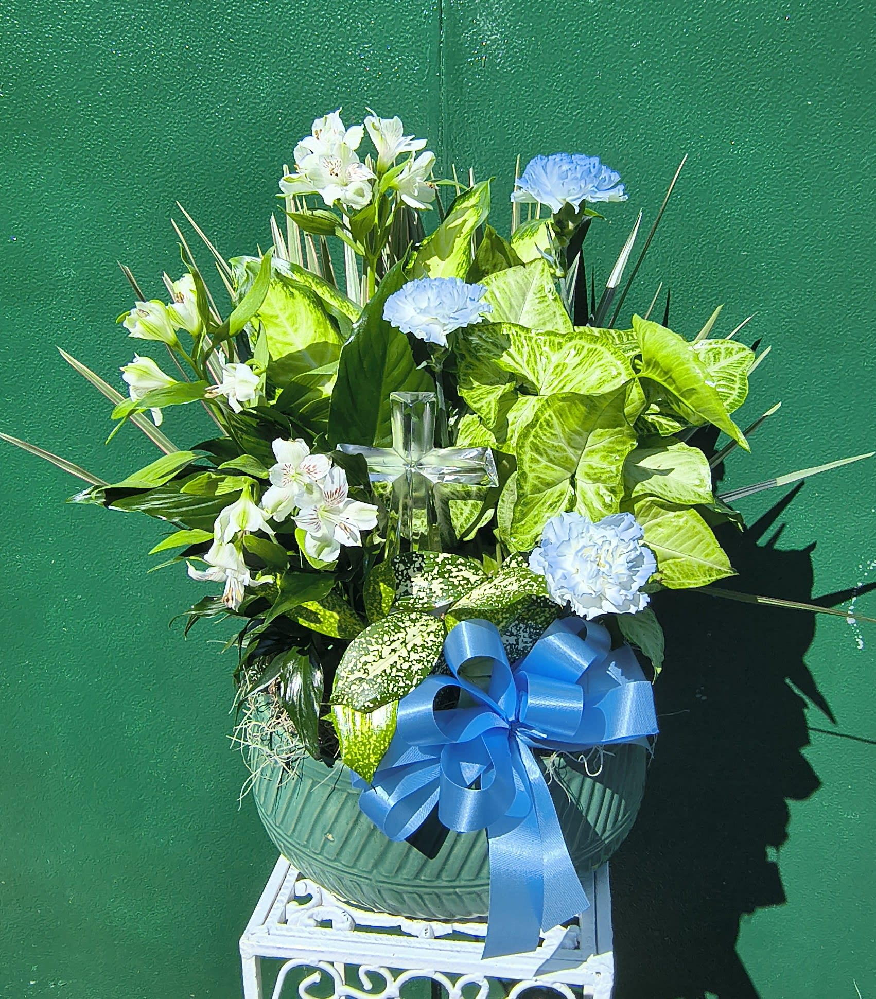 Blue And White Large Dish Garden With Keepsake