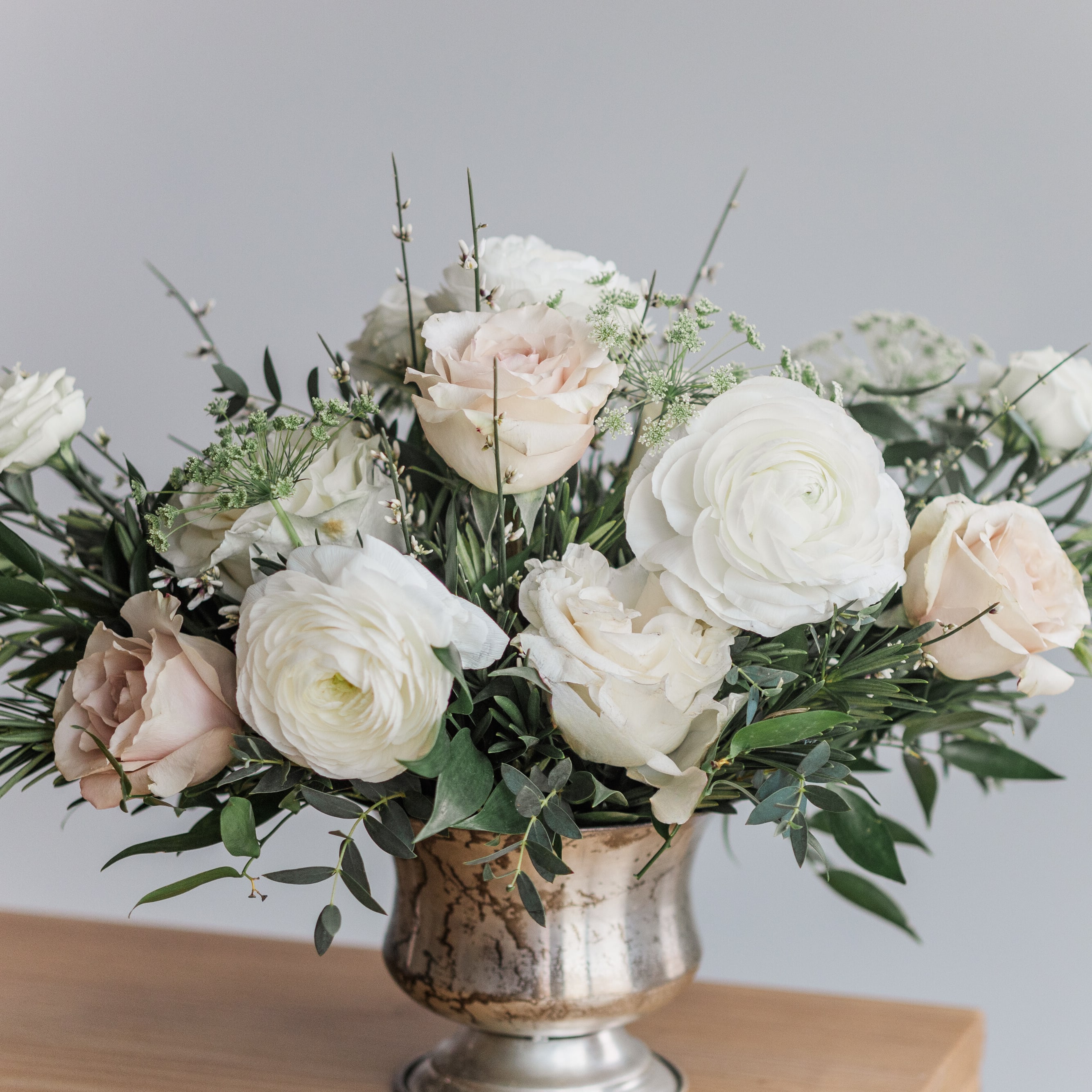 Lush Centerpiece-Clear glass vase Flower Bouquet