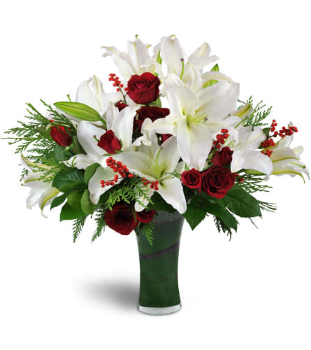 Holiday Kiss™ Flower Bouquet