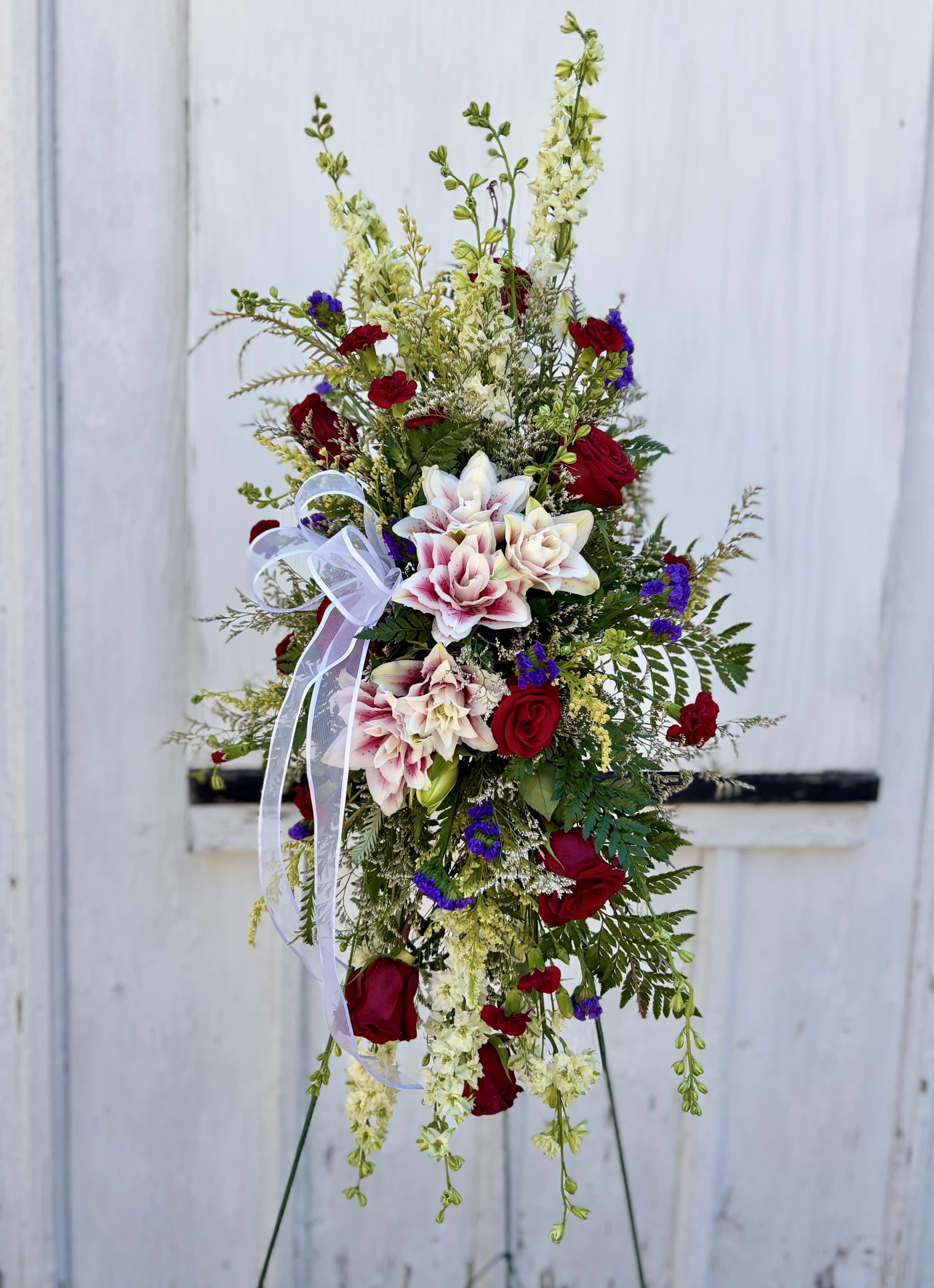 Designer's Choice Easel Spray Flower Bouquet