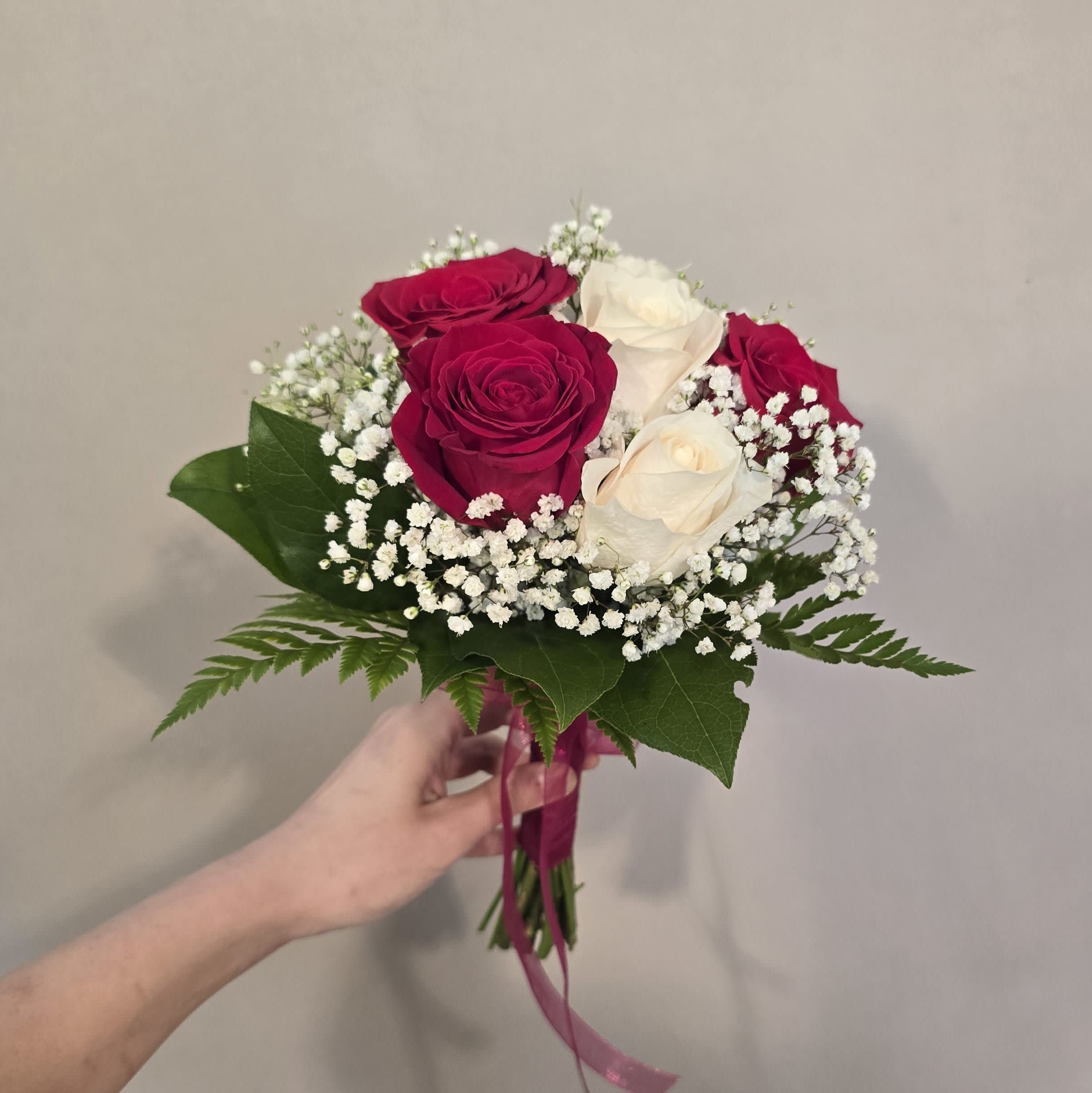 RED AND WHITE ROSES HAND-TIED BOUQUET
