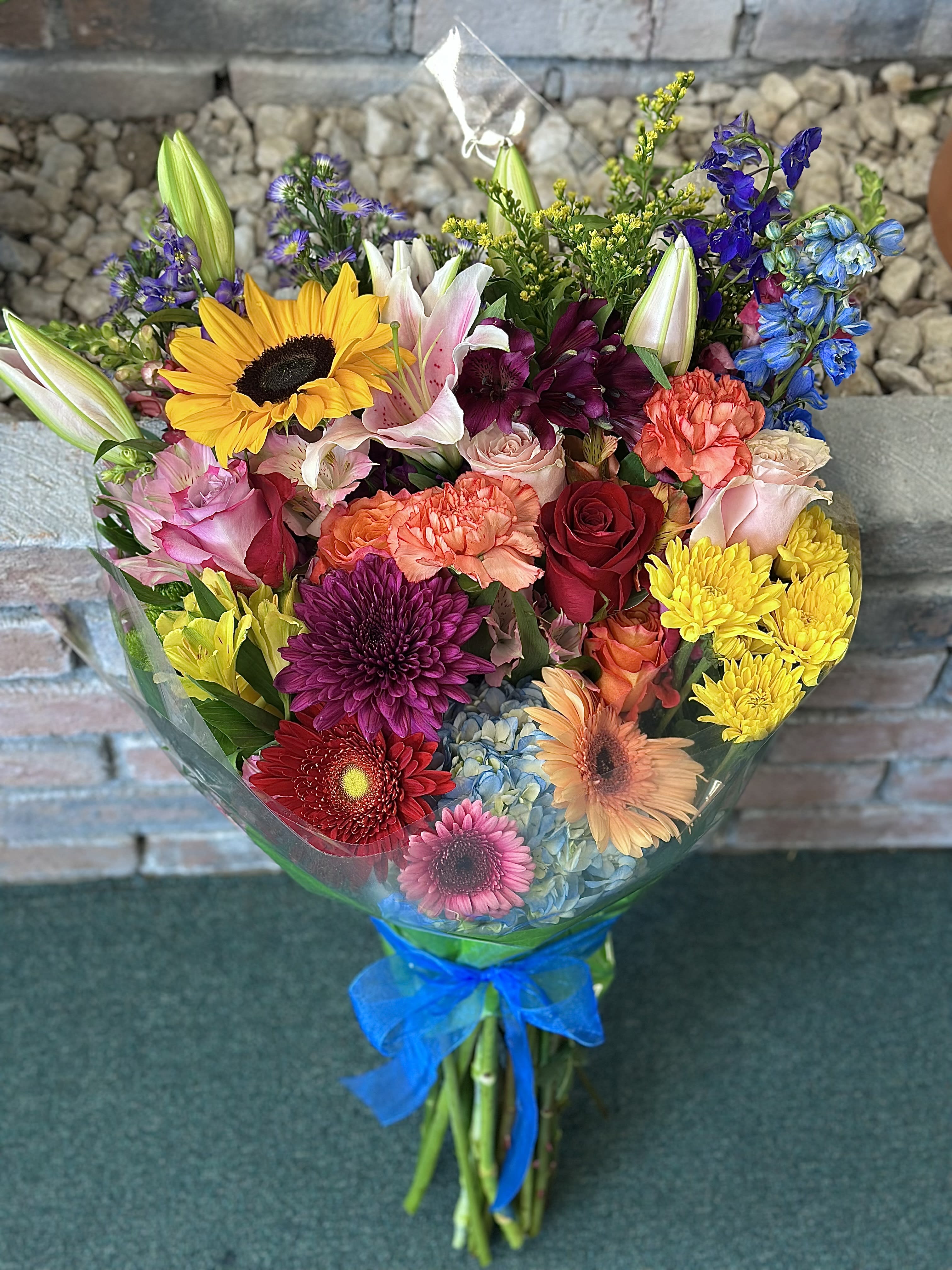 WRAP MIX OF FLOWERS