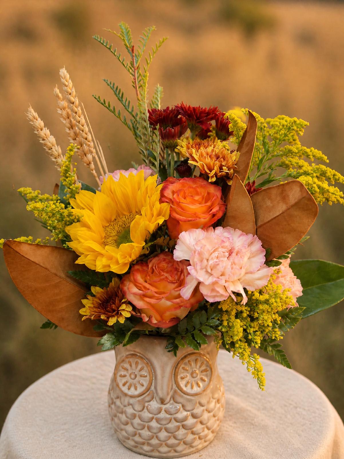 Genn H Fall OWL Flower Bouquet