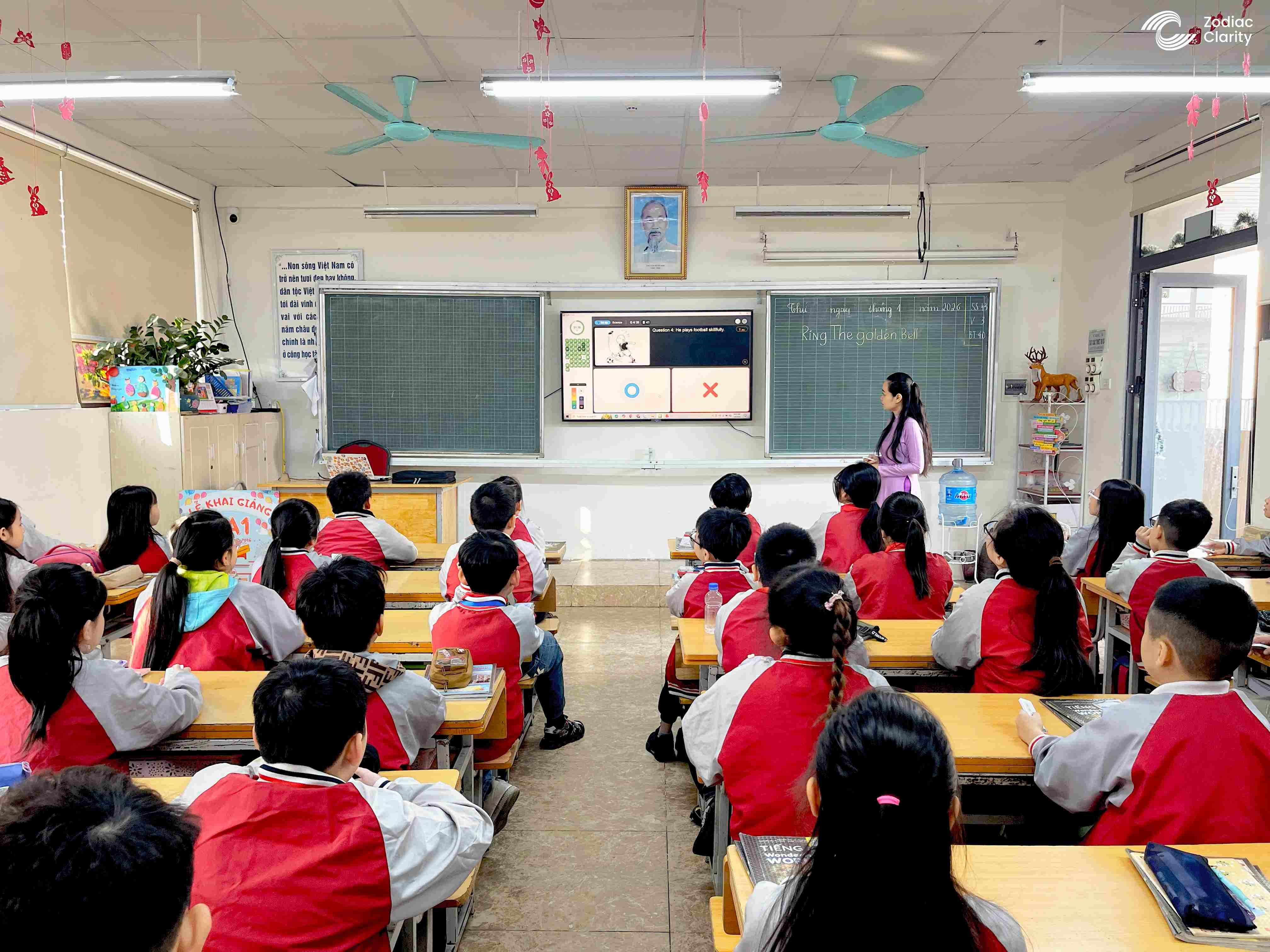 Ứng dụng công nghệ Class Saathi