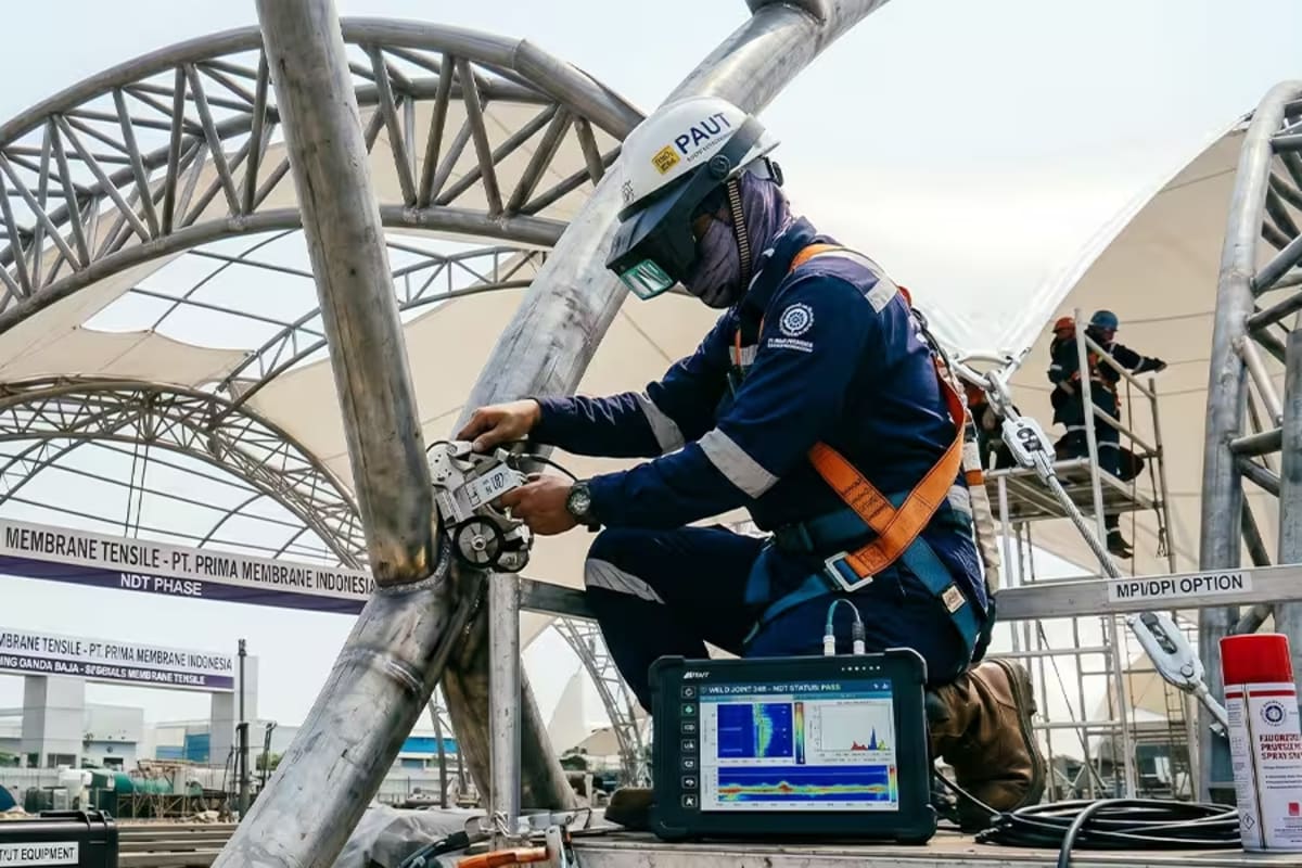 Pengujian NDT sambungan las rangka kanopi membrane