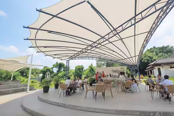 Kanopi Area Taman Cafe