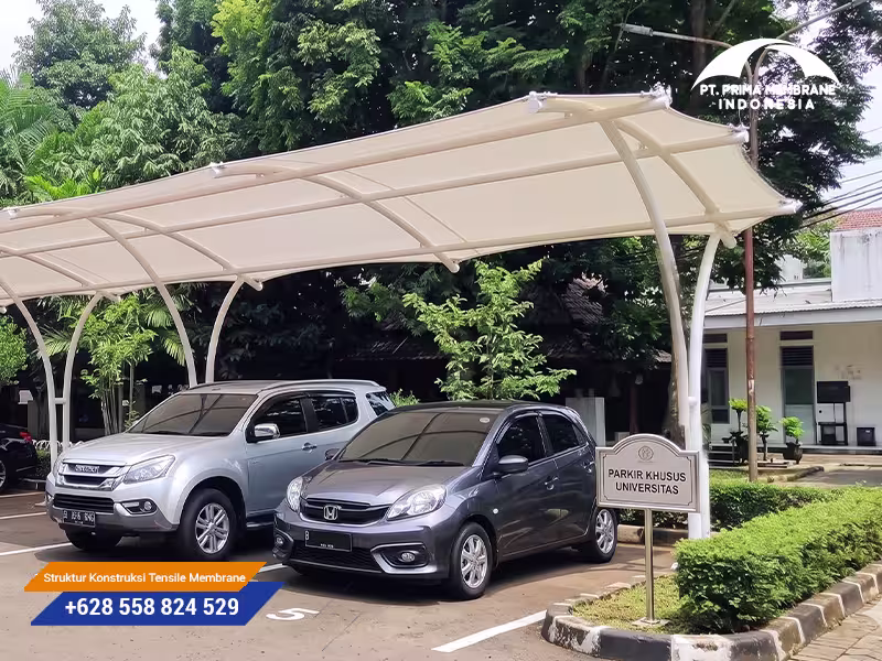 Hasil pasang kanopi membrane parkiran mobil area luas tanpa tiang tengah