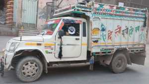 mahindra-bolero-maxi-truck